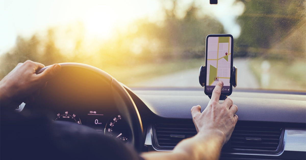 How can I Safely Use a Navigational Device?